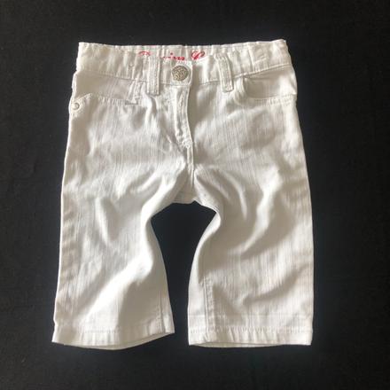 Vel. 110 bílé dívčí šortky, 110