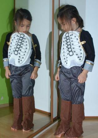 Karnevalový dvojdílný kostým pirát, 