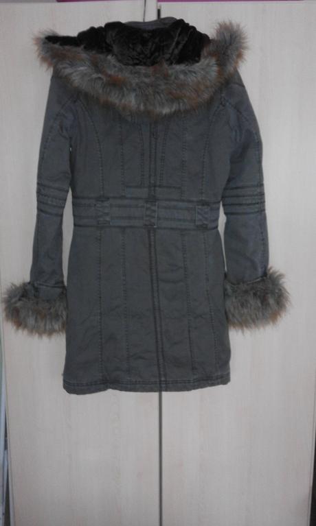 204 - kabát, kenvelo,m