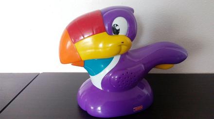 Zpívající svítící tukan fisher price, 