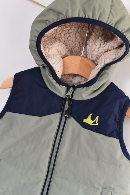 Zateplená vesta vel. 18 - 24 m, debenhams,92