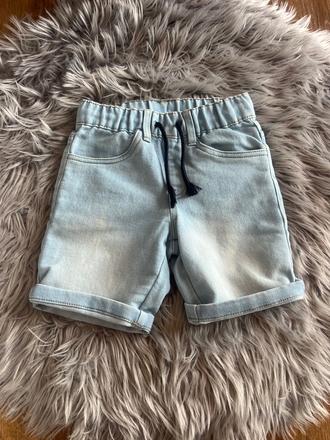Džínové kraťasy, 134