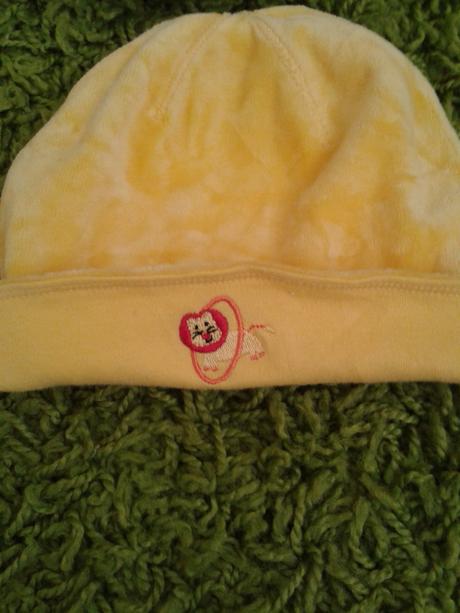 Sametová čepička pro mimi zn.oshkosh baby, 68
