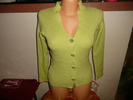 Svetr knoflíky vel 36/38, 36