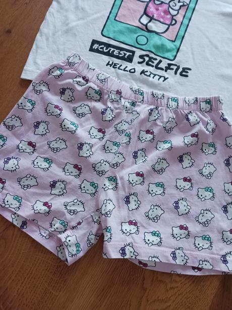 Hello kitty pyžamko č.122128, 122