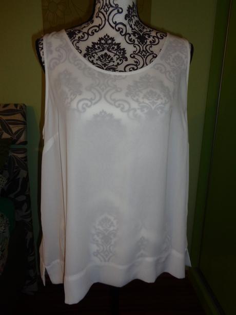 Luxusní bílý top, primark,46