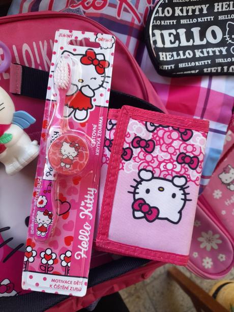 Hello kitty různé věci,