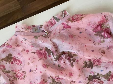 Růžičková romantická halenka, vel 2xl, ale menší c, l