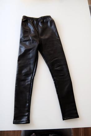 Dívčí koženkové legíny, 146