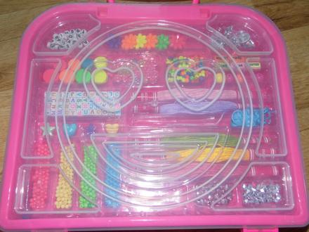 Kufřík s korálky, 