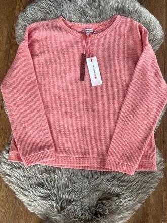 Svetr, street one,36