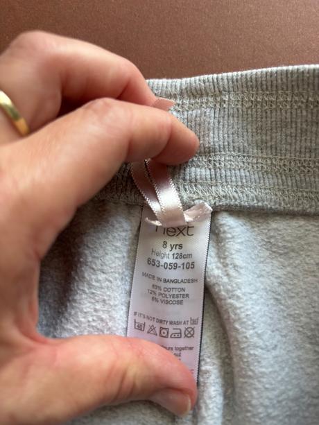 Tepláky šedé zn. next - v.8 let, next,128