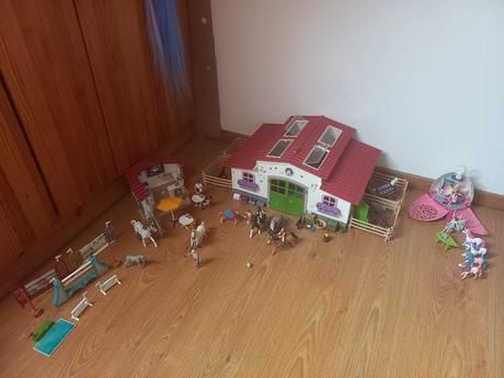 Schleich stáj, kavárna, elfí kavárna cena za vše,