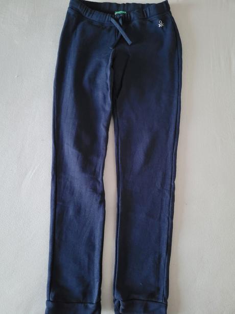 Tm.modré holčičí tepláky, benetton,158