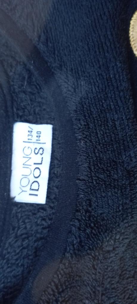 Chlup mikina zn."young idols" vel."134-140", 134