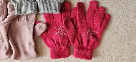 Dívčí rukavice, 134