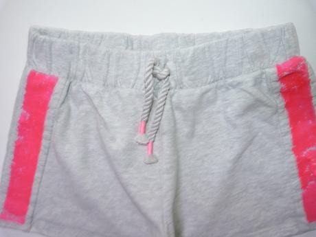 Kraťase s flitry vel. 152, f&f,152