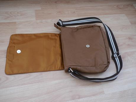 Hneda tamaris taska, tamaris