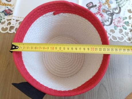 Nový vánoční ubrus s košíkem, 