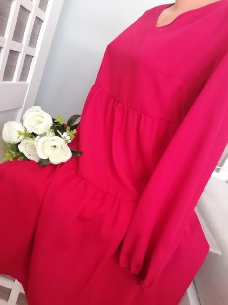 Šaty s kanýrky, 36