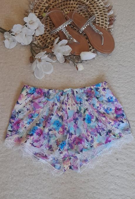 Bik bok pestré květované šortky s krajkou, l