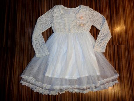 Luxusní společenské krajkové šaty, 116