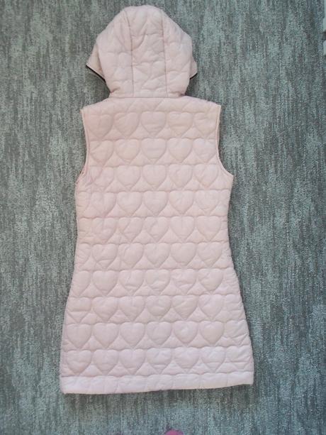 Růžová dlouhá delší zateplená vesta, s