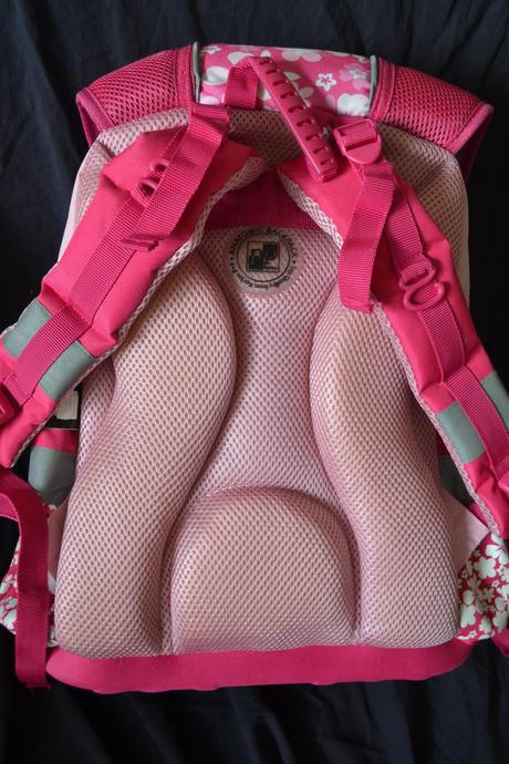 Školní aktovka, téměř nová, 