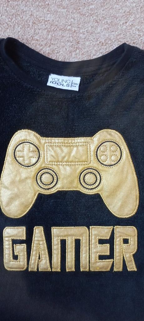 Chlup mikina zn."young idols" vel."134-140", 134