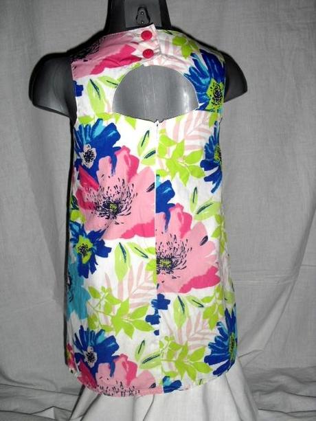 Luxusní květované šaty - super řešená záda, girl2girl,110