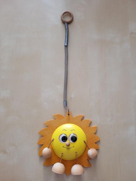 Závěsná dekorace sluníčko,