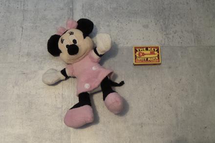 Plyšová minnie,