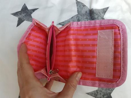 Dívčí peněženka, 