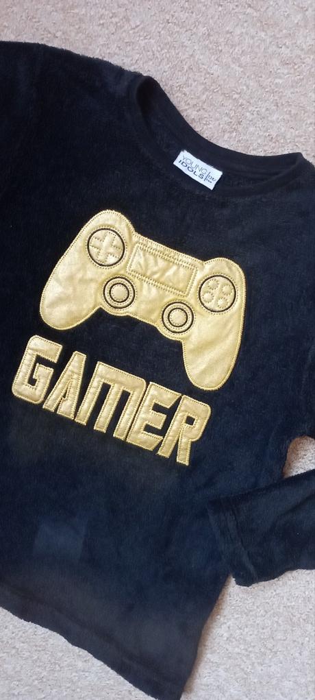 Chlup mikina zn."young idols" vel."134-140", 134