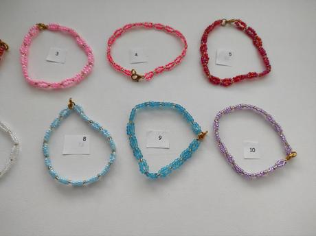 Korálkové náramky, 
