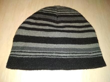 Šedo černá čepice , 98