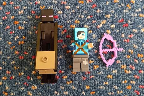 Lego minecraft 21151 - the end battle.,