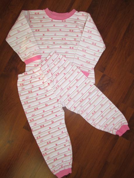 Bavlněné pyžamo, 92