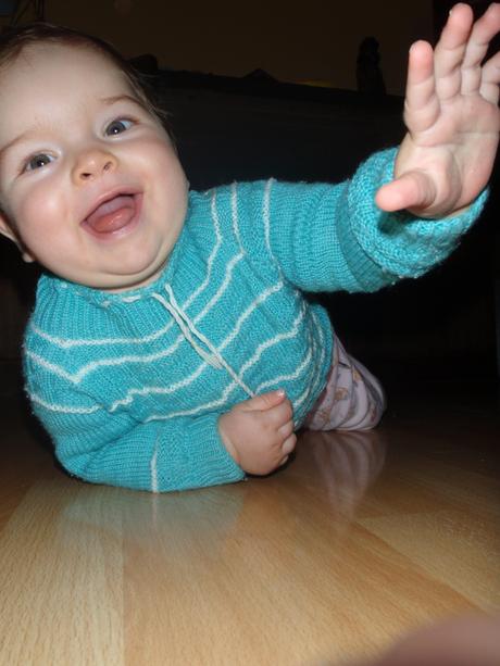 Svetr, doma pletený, nekouše, 68