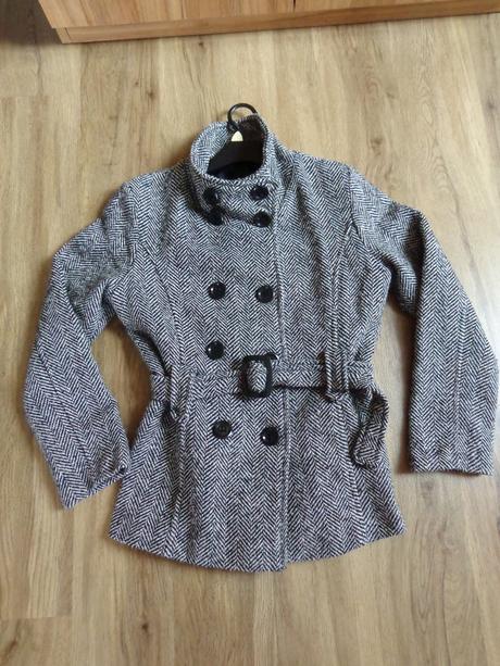 Černo-bílý vlněný kabátek, s