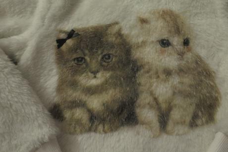 Chlupatý svetřík s kočičkami, h&m,98