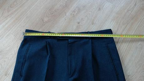 Pánský oblek na 182cm vysokého muže, 182