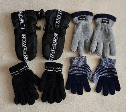 4x dětské chlapecké zimní rukavice (5-7let), 122