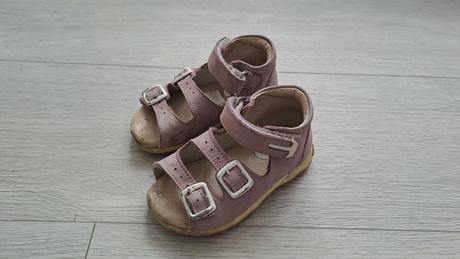 Dívčí sandále, vel. 22, délka stélky 14 cm, 22