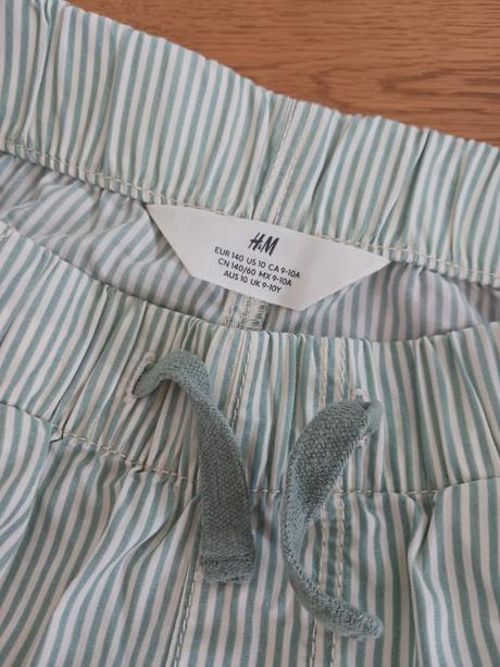 H&m kraťasy č.140, h&m,140