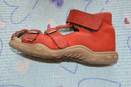 Kožené plné sandálky essi, essi,29