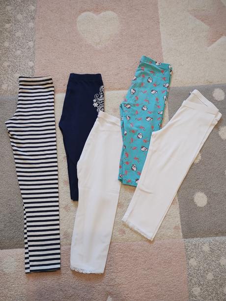 Balík oblečení vel. 134/140, 122–134