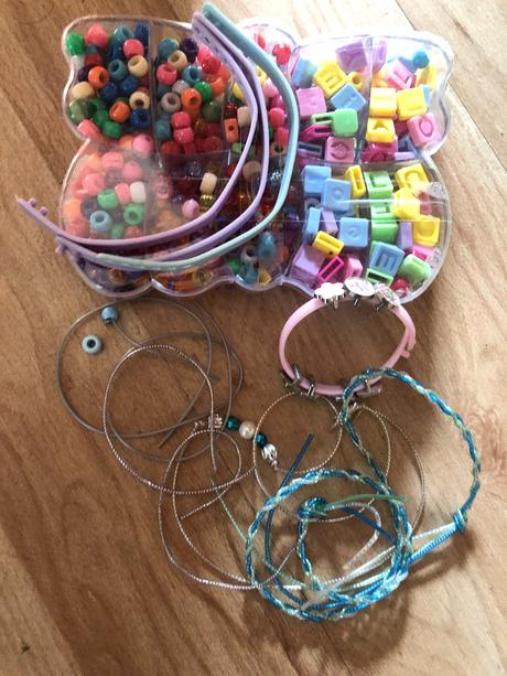 Koralky na navlekani,