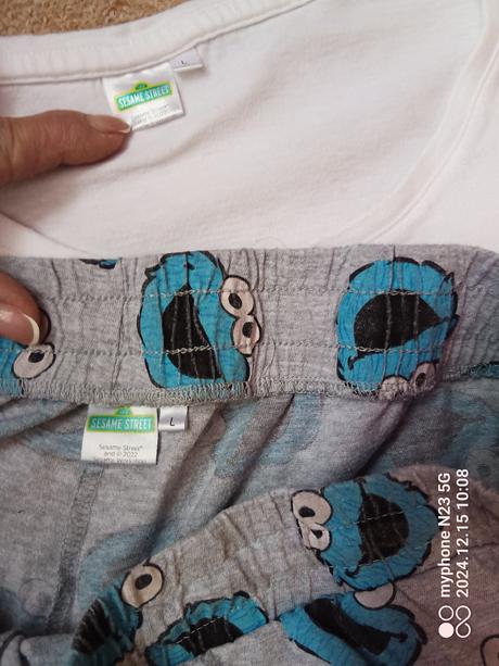 Pyžamo zn."sesame street" vel."l", l