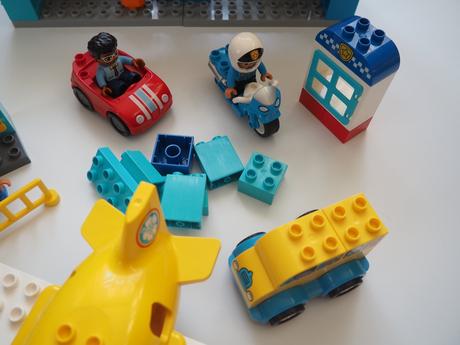 Lego duplo - několik staveb,